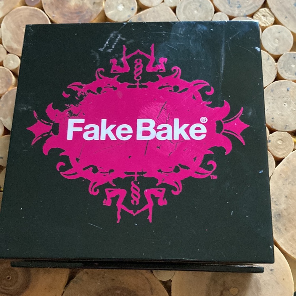 Fake Bake beauty bronzer